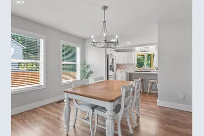 724 E 7th St, La Center, WA 98629 - Photo 16