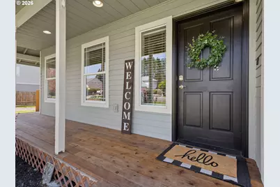 724 E 7th St, La Center, WA 98629 - Photo 6