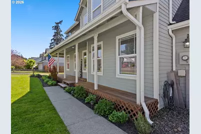 724 E 7th St, La Center, WA 98629 - Photo 4