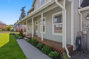 724 E 7th St, La Center, WA 98629 - Photo 4