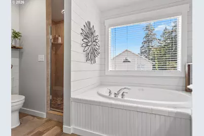 724 E 7th St, La Center, WA 98629 - Photo 28