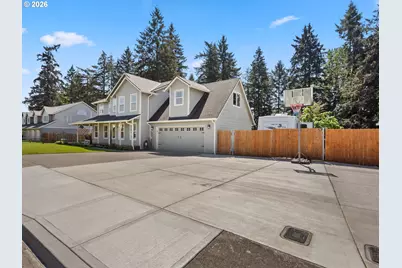 724 E 7th St, La Center, WA 98629 - Photo 2