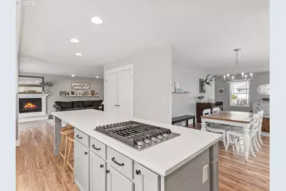 724 E 7th St, La Center, WA 98629 - Photo 12