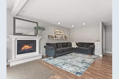 724 E 7th St, La Center, WA 98629 - Photo 10