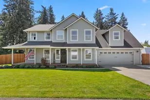 724 E 7th St, La Center, WA 98629 - Photo 1