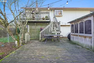 1660 SE Lewellyn Ave, Troutdale, OR 97060 - Photo 40