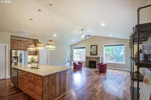 310 NE 17th St, Battle Ground, WA 98604 - Photo 4