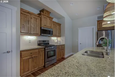 310 NE 17th St, Battle Ground, WA 98604 - Photo 12