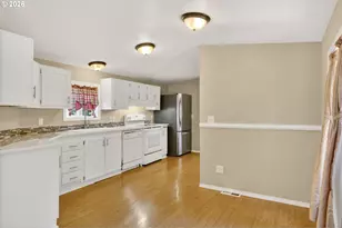 8750 SE 155th Ave, Happy Valley, OR 97086 - Photo 10
