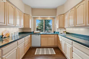 14155 NW Bordeaux Ln, Portland, OR 97229 - Photo 12