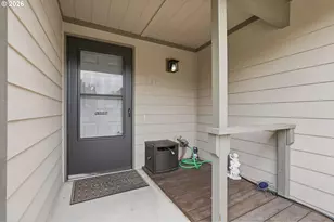 799 SW Orchard Pl, Gresham, OR 97080 - Photo 4