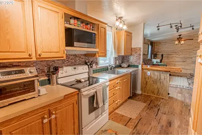 87479 N Star Ln, Christmas Valley, OR 97641 - Photo 18