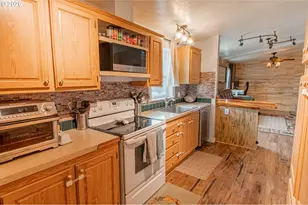 87479 N Star Ln, Christmas Valley, OR 97641 - Photo 18