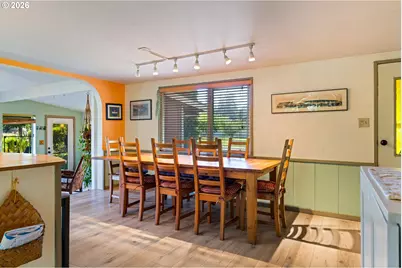 1395 Rockford Rd, Hood River, OR 97031 - Photo 8
