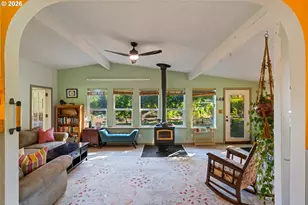 1395 Rockford Rd, Hood River, OR 97031 - Photo 6