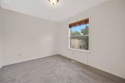 328 NW Sherman St, Sheridan, OR 97378 - Photo 18