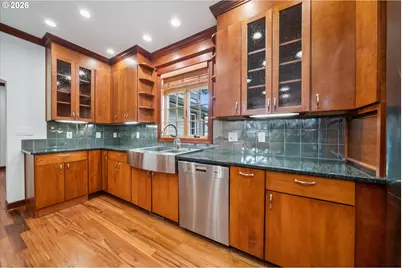 16686 Maple Cir, Lake Oswego, OR 97034 - Photo 12