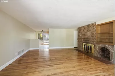 3215 SE 116th Ave, Portland, OR 97266 - Photo 4