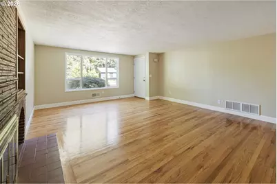 3215 SE 116th Ave, Portland, OR 97266 - Photo 6