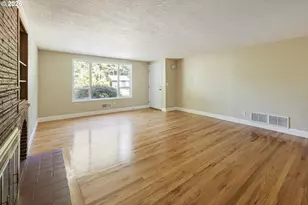 3215 SE 116th Ave, Portland, OR 97266 - Photo 6