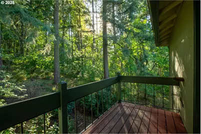 202 Foxtail Dr, Eugene, OR 97405 - Photo 36