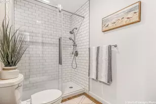 202 Foxtail Dr, Eugene, OR 97405 - Photo 16