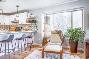 202 Foxtail Dr, Eugene, OR 97405 - Photo 8