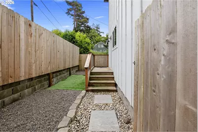 33254 Columbia Beach Ln, Warrenton, OR 97146 - Photo 2