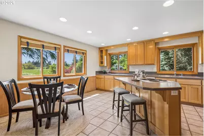 22016 Airport Rd NE, Aurora, OR 97002 - Photo 8