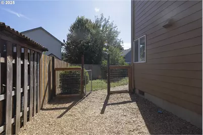 1050 SE Millright Ave, McMinnville, OR 97128 - Photo 12