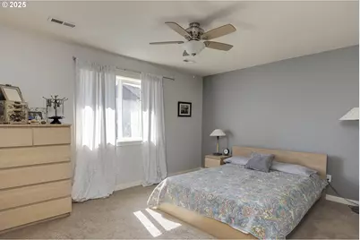 1050 SE Millright Ave, McMinnville, OR 97128 - Photo 2