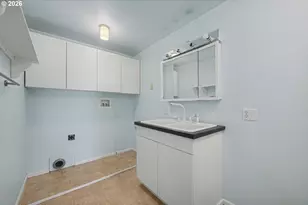 3855 Ferry St, Eugene, OR 97405 - Photo 38