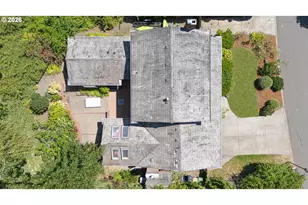 31 Churchill Downs, Lake Oswego, OR 97035 - Photo 2