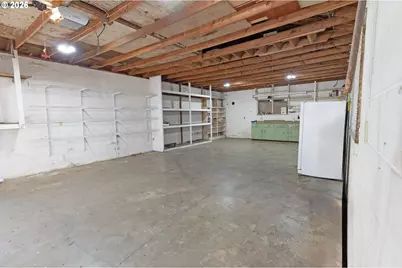 2237 SE 139th Ave, Portland, OR 97233 - Photo 24