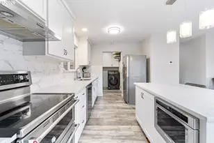 2237 SE 139th Ave, Portland, OR 97233 - Photo 8