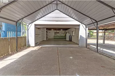 2237 SE 139th Ave, Portland, OR 97233 - Photo 22
