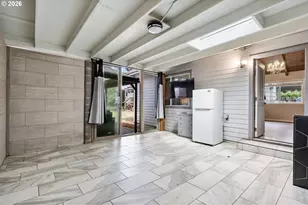 2237 SE 139th Ave, Portland, OR 97233 - Photo 18