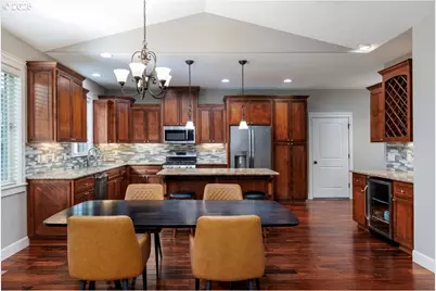 1586 Meridian Dr, Woodburn, OR 97071 - Photo 8