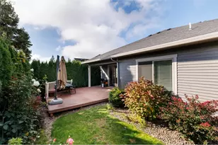 1586 Meridian Dr, Woodburn, OR 97071 - Photo 28