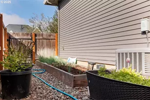 1586 Meridian Dr, Woodburn, OR 97071 - Photo 30