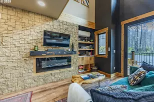 50010 McKenzie Hwy, Vida, OR 97488 - Photo 26