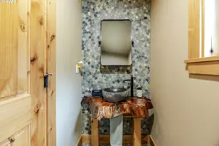 50010 McKenzie Hwy, Vida, OR 97488 - Photo 36