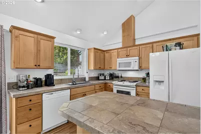813 Joel Palmer Way, Dayton, OR 97114 - Photo 8