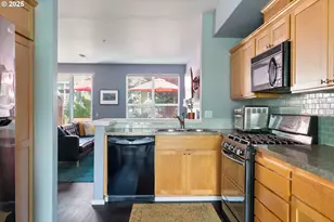 10223 NW Wilshire Ln, Portland, OR 97229 - Photo 10