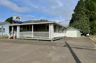 2091 Broadway Ave, North Bend, OR 97459 - Photo 2