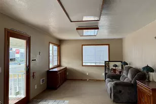 2091 Broadway Ave, North Bend, OR 97459 - Photo 14