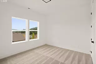 6884 Forest Ridge Dr, Springfield, OR 97478 - Photo 32