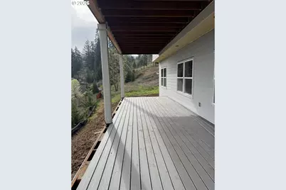 6884 Forrest Ridge Dr, Springfield, OR 97478 - Photo 26