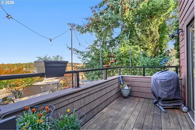 5958 S Riveridge Ln, Portland, OR 97239 - Photo 22