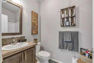 21494 E Hideaway Ln, Rhododendron, OR 97049 - Photo 18